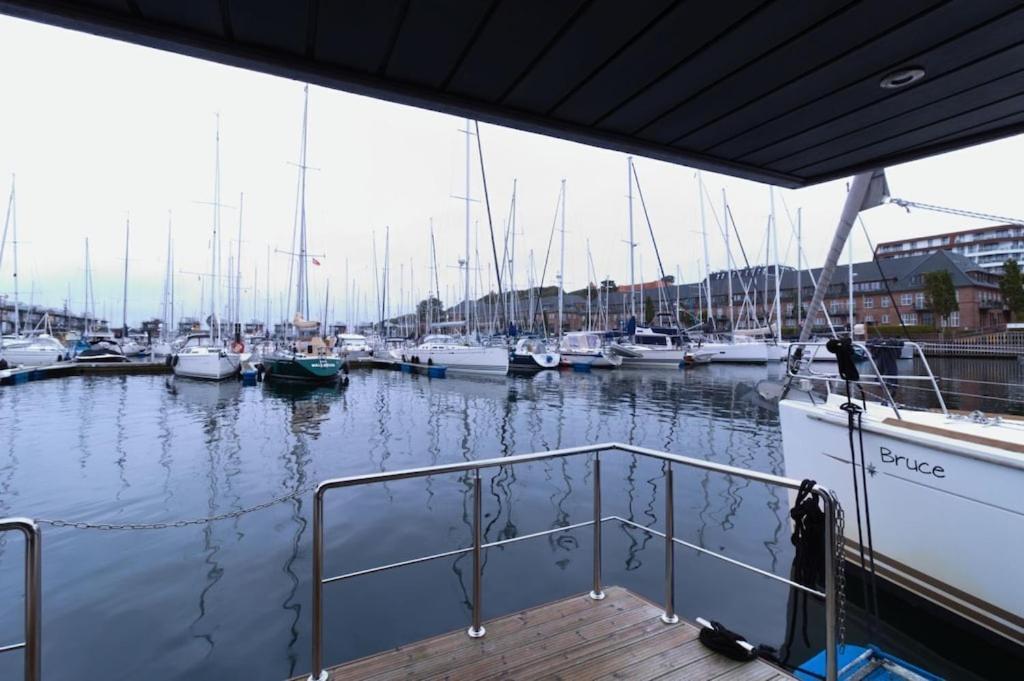 Hausboot Fjord Meeresbrise Mit Dachterrasse In Flensburg Exterior foto